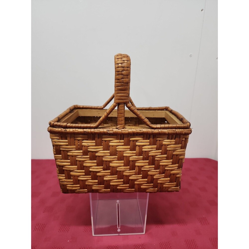 MCM Yugoslavian Herringbone Rattan Woven Basket W Handle Geometric 9" X 10" X 6"